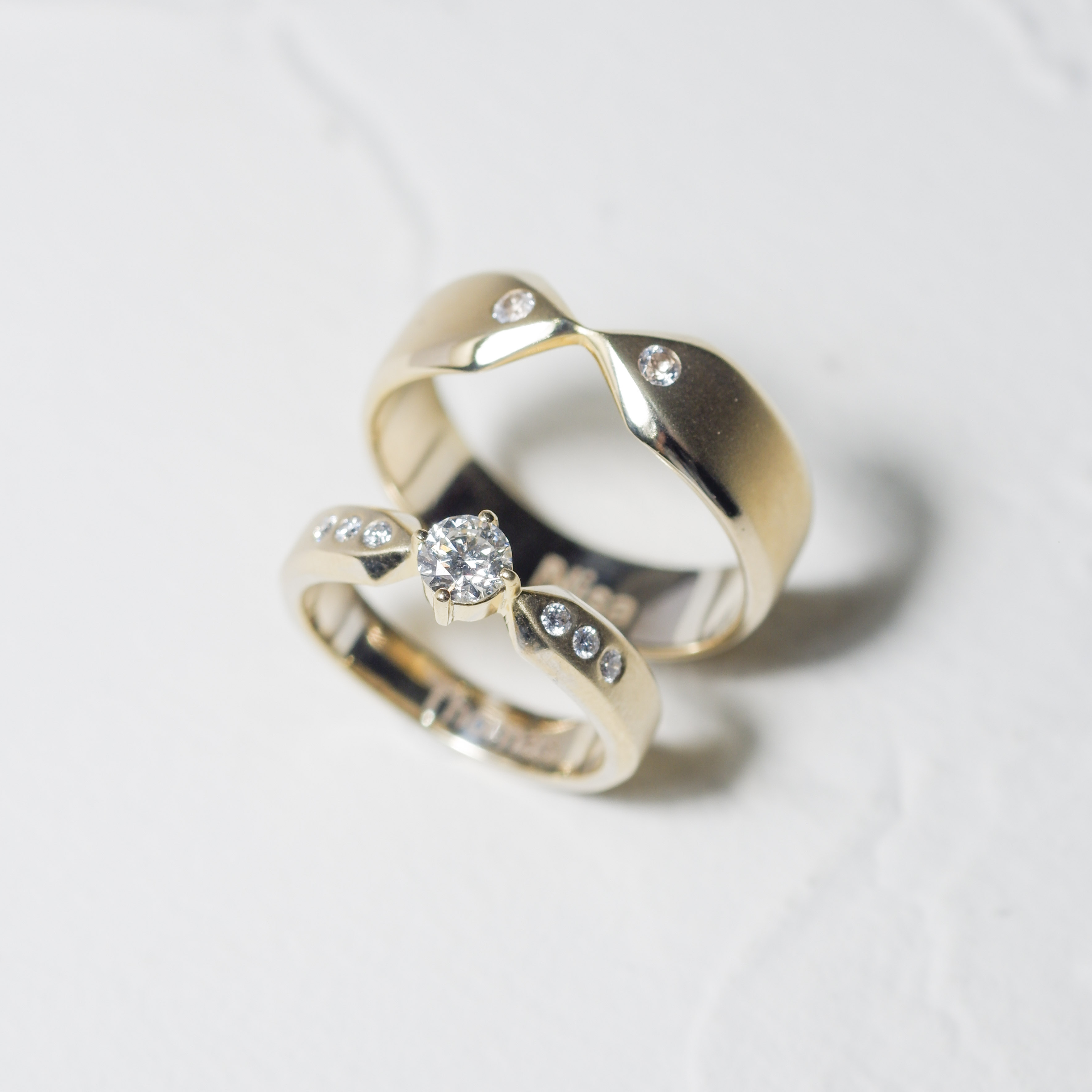 Everflow Wedding Rings