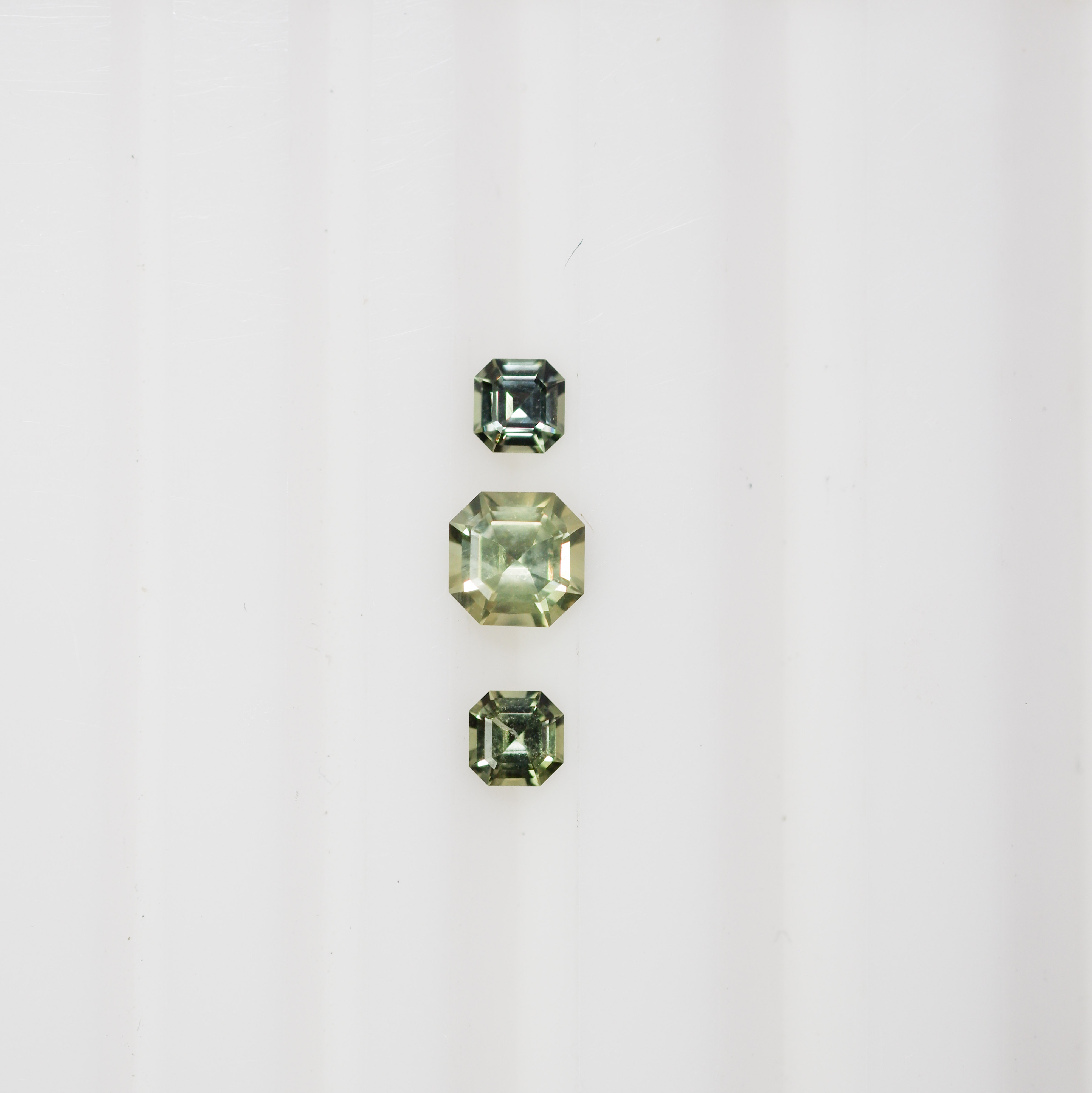 1.060 ct Unheated Sapphire